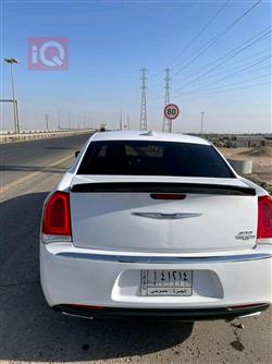 کرایسلەر 300
